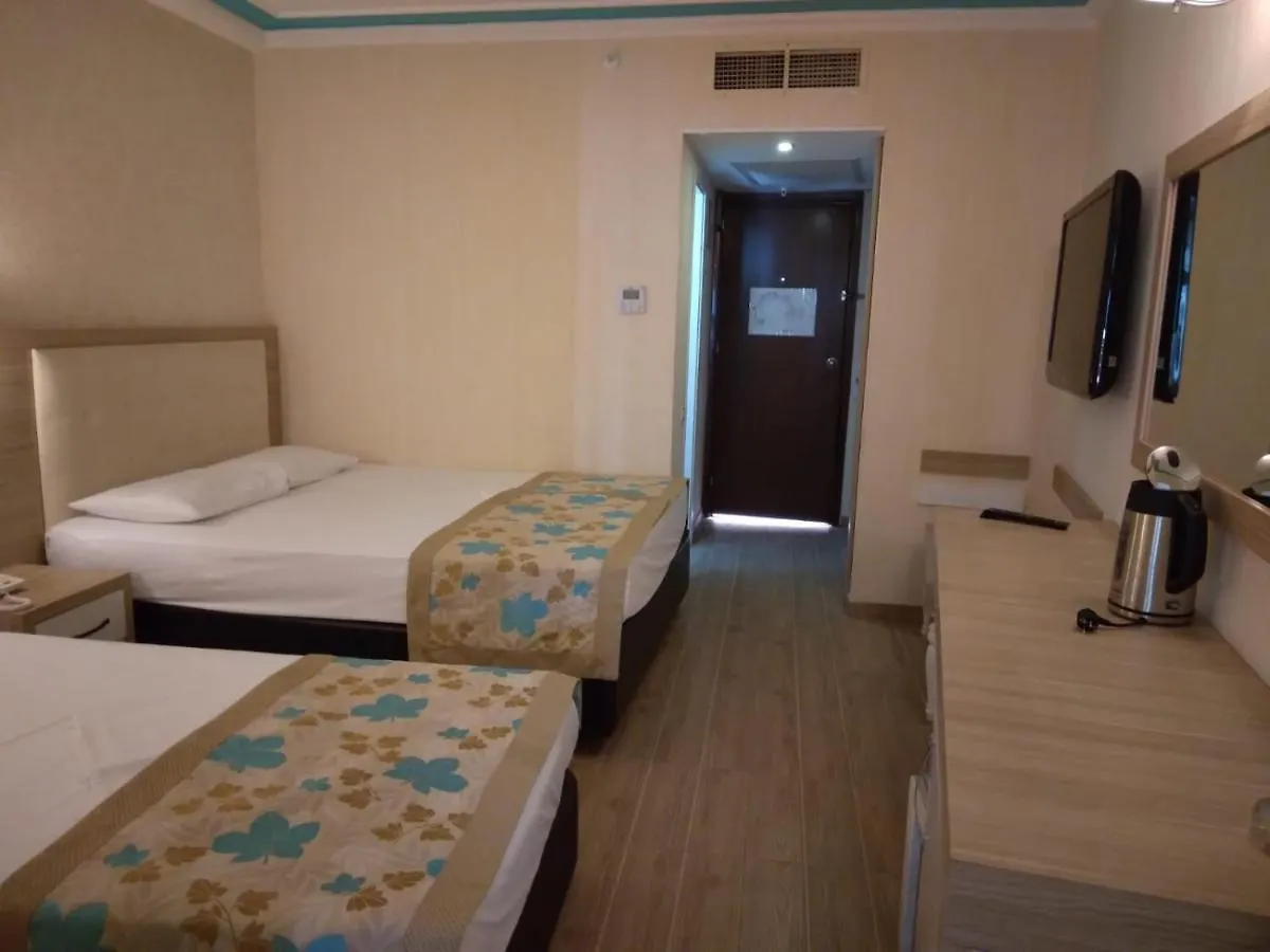 Cender Hotel Antalya Turquía